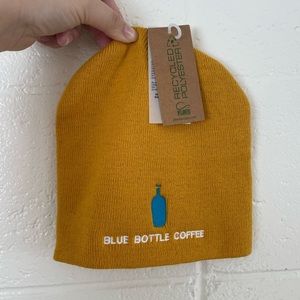 NWT 🏷 Blue Bottle Coffee beanie in mustard